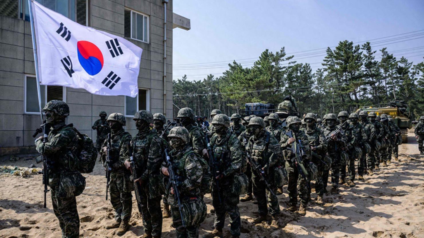 美媒CNN报道：韩国低生育率已成军队新敌人 Population math