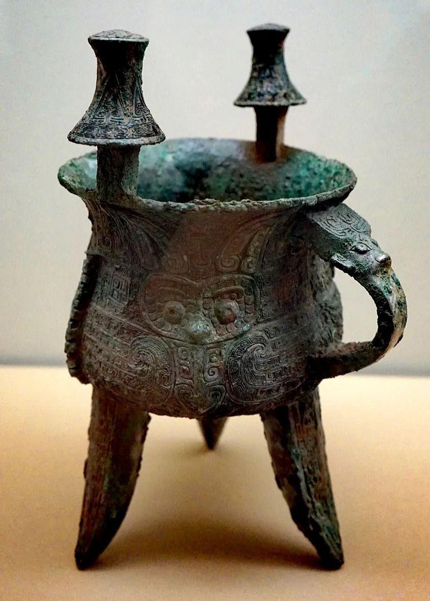 中国文物介绍及图片：商代后期“徙”铜斝
