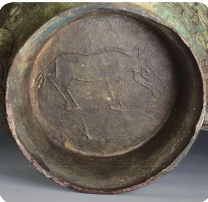 中国文物介绍及图片：商代晚期兽面纹簋