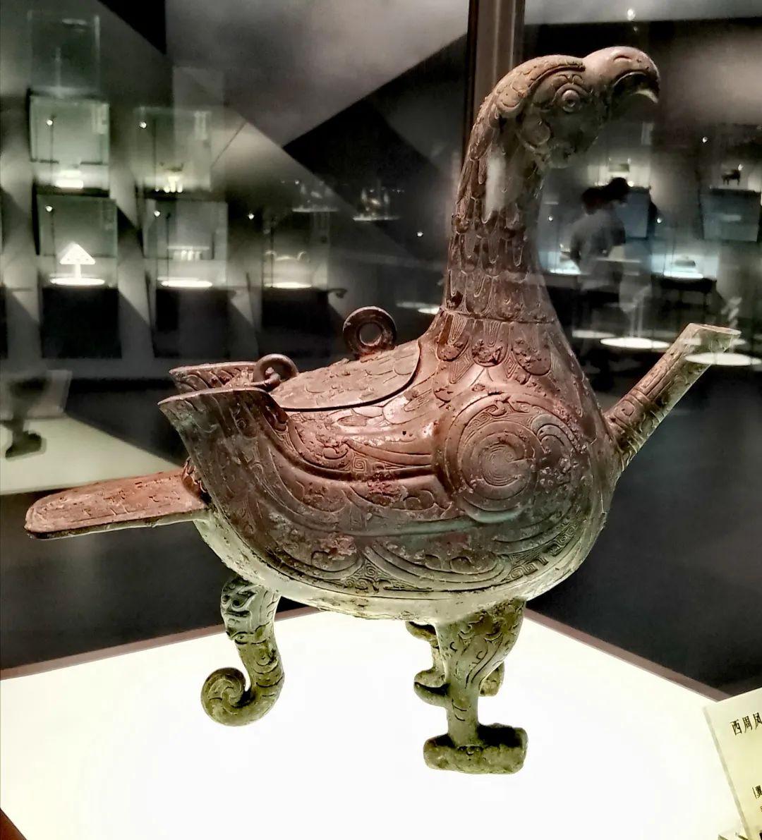 中国文物介绍及图片：西周鸟形盉