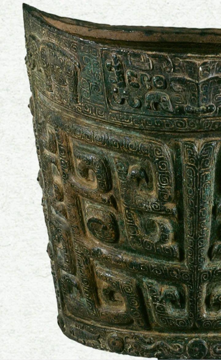 中国文物介绍及图片：商代象纹大铜铙