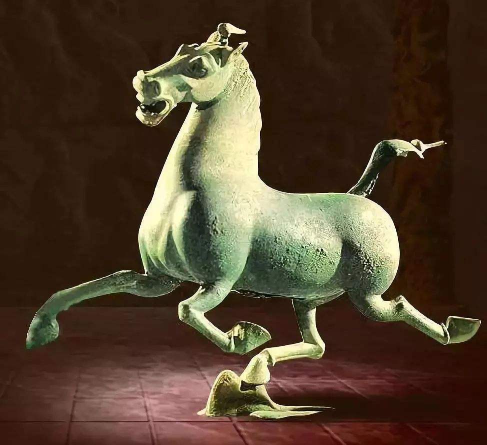 中国文物介绍及图片：东汉铜奔马