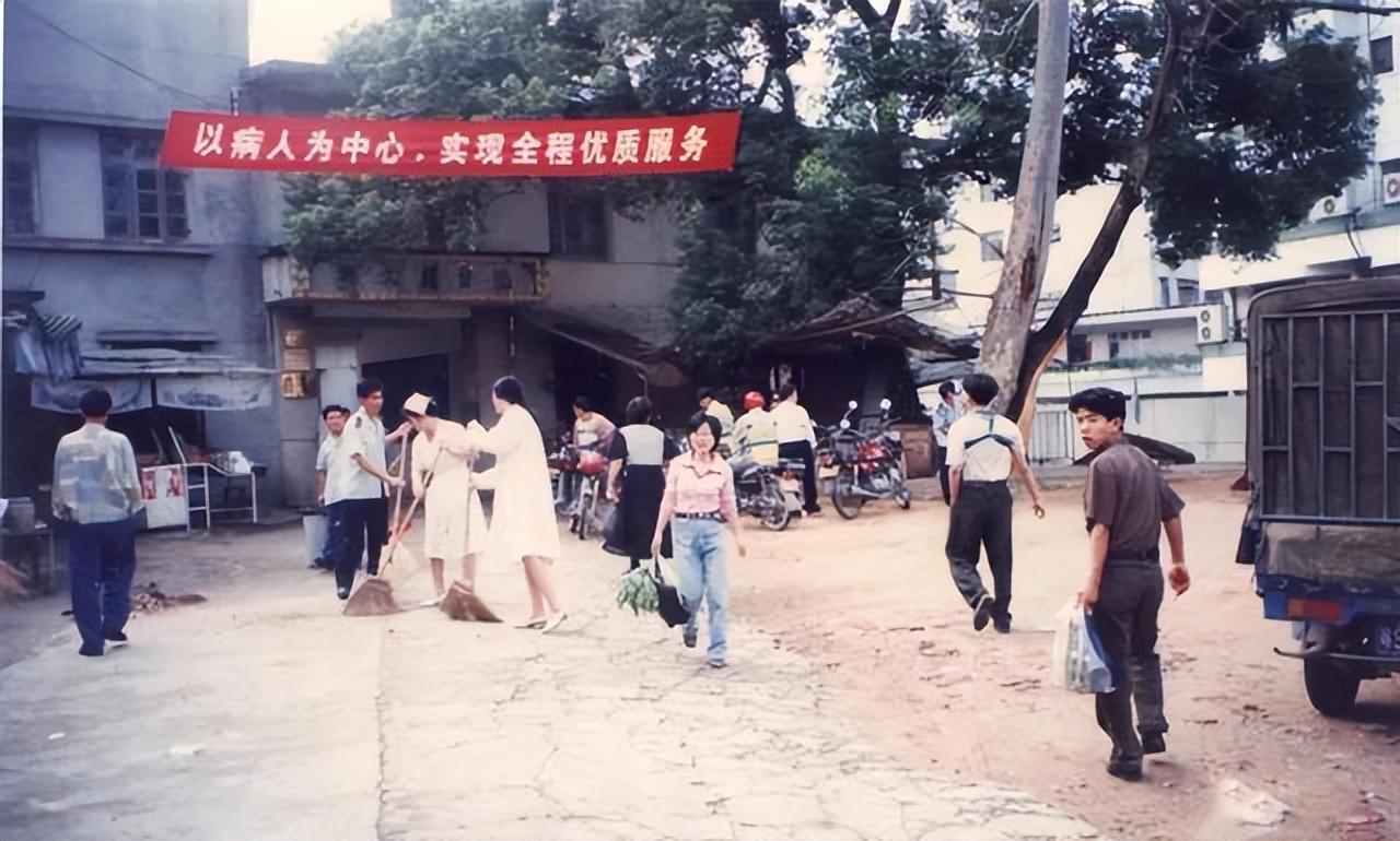 90年代东莞的老照片，东莞为什么被称为世界工厂