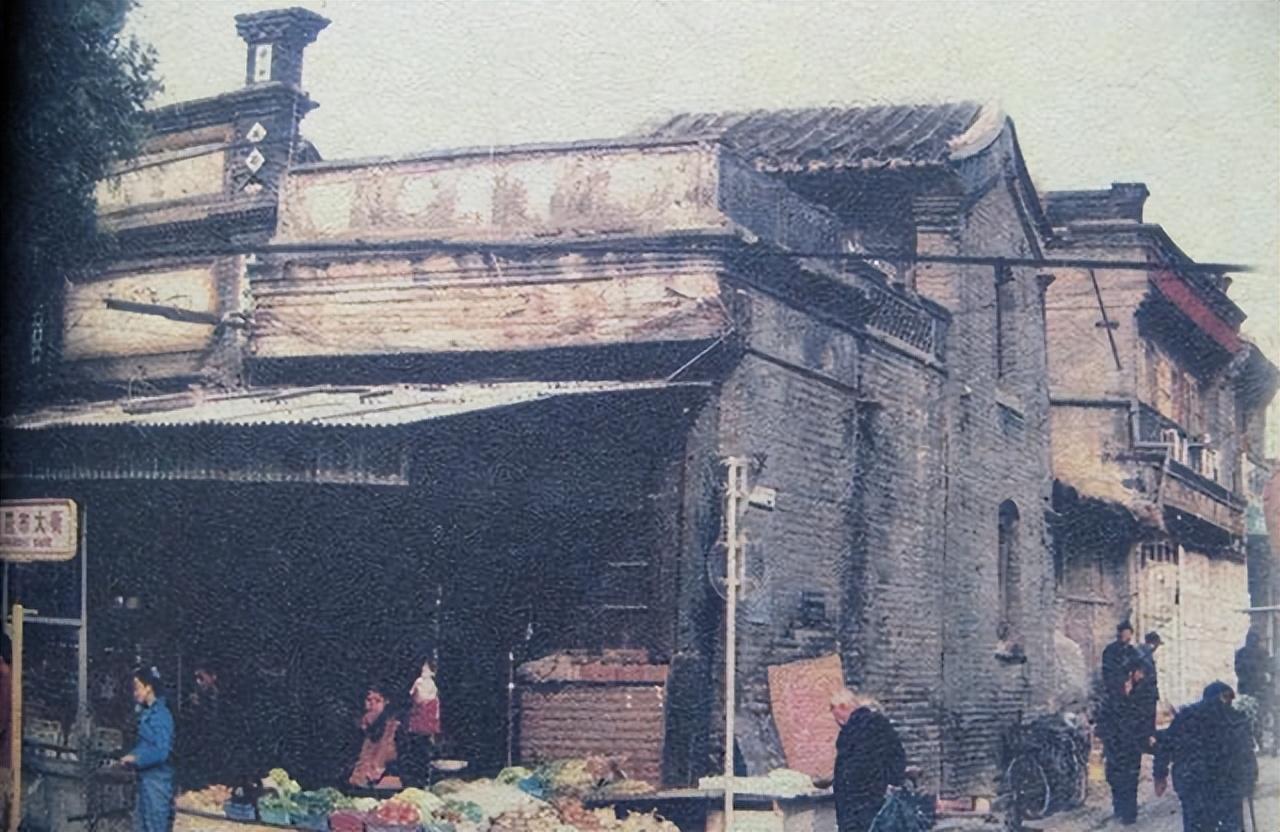 80年代北京崇文区老照片，八十年代后期的前门大道