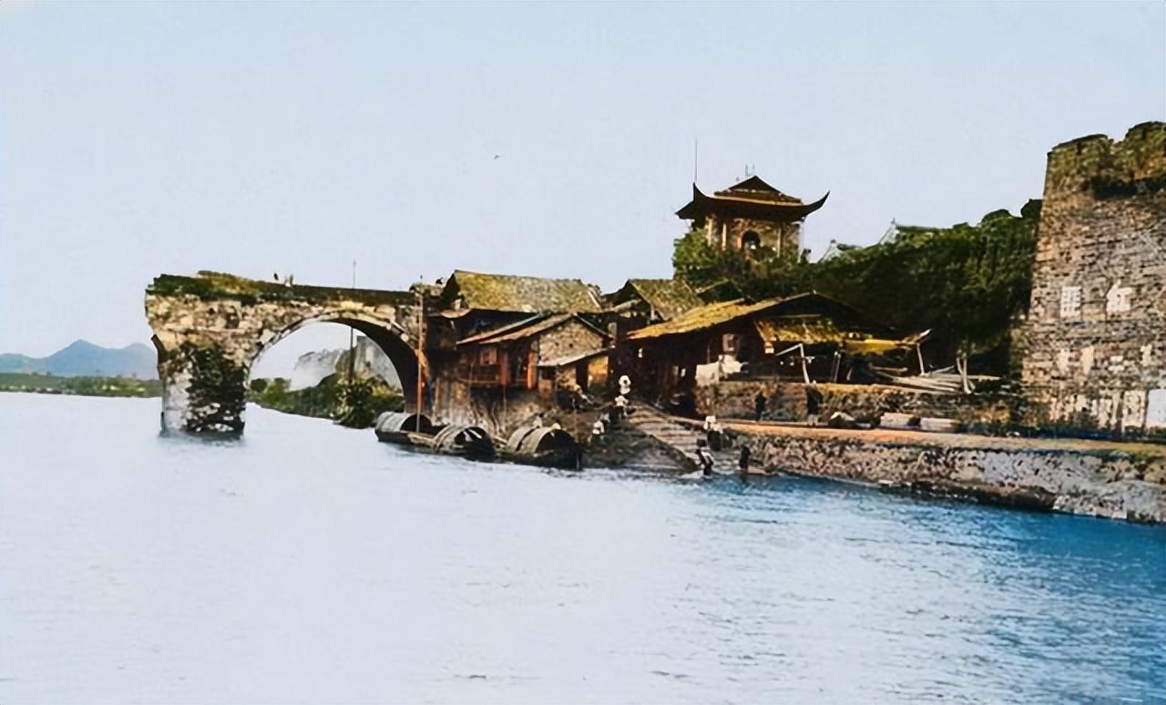 1930年江西宜春，袁州古城满城春光明媚