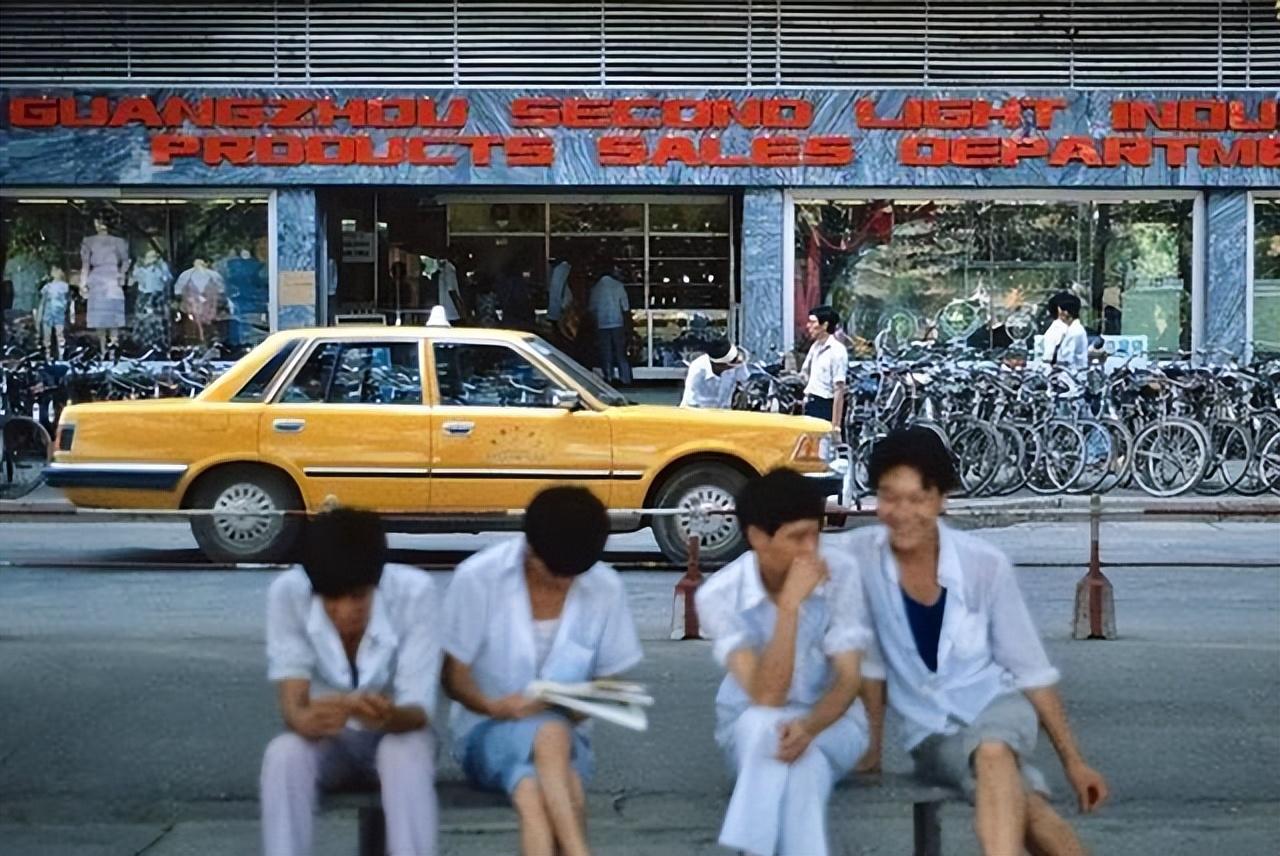 广州的老照片：老外镜头中的花城生活记忆