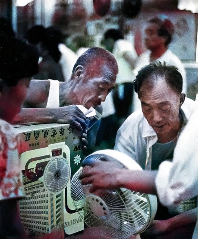 郑州90年代的回忆，90年代河南郑州的旧相片