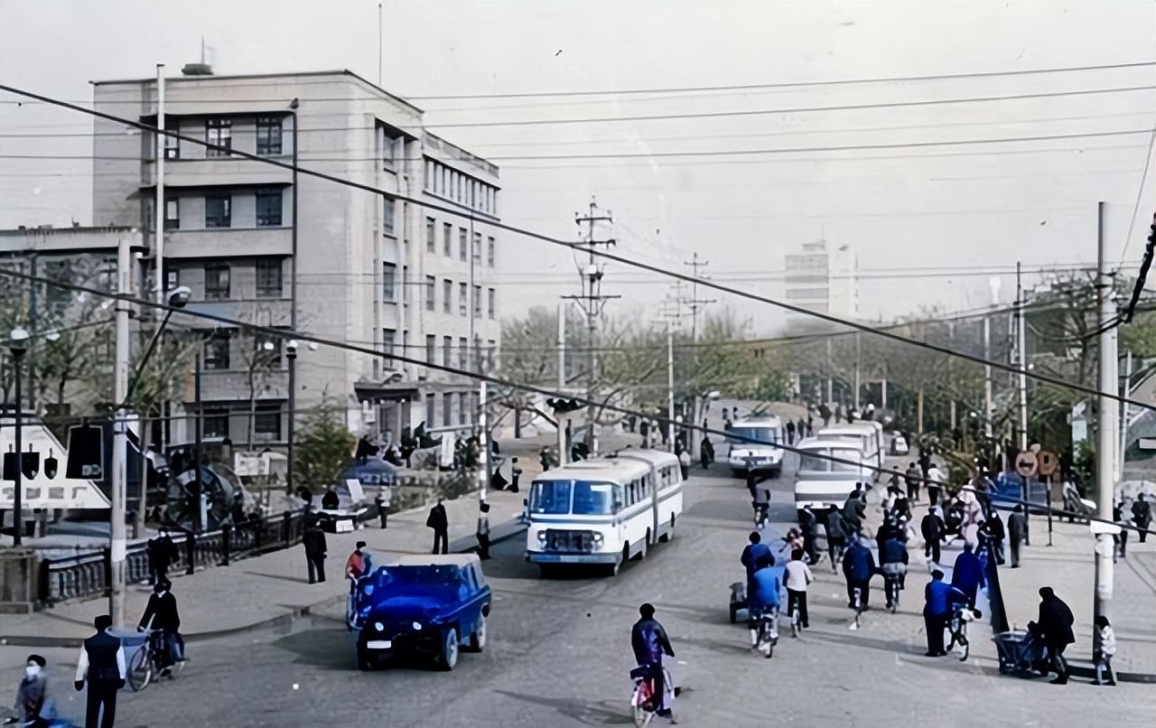 八十年代济南的老图片，知足快乐的老泉城生活