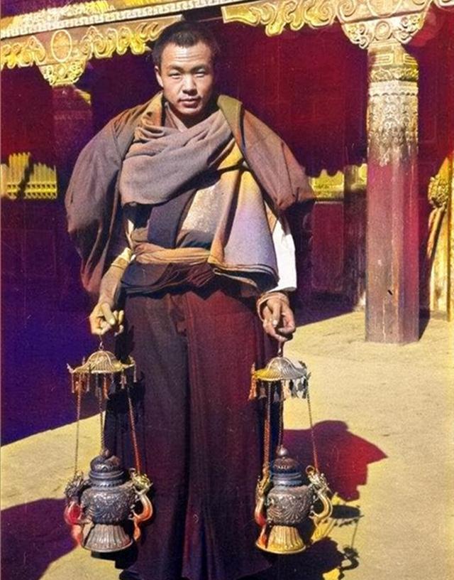 青海藏族牧人画像