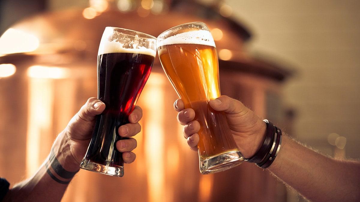 外刊英文阅读:How does stout beer compare to other types of the beverage?