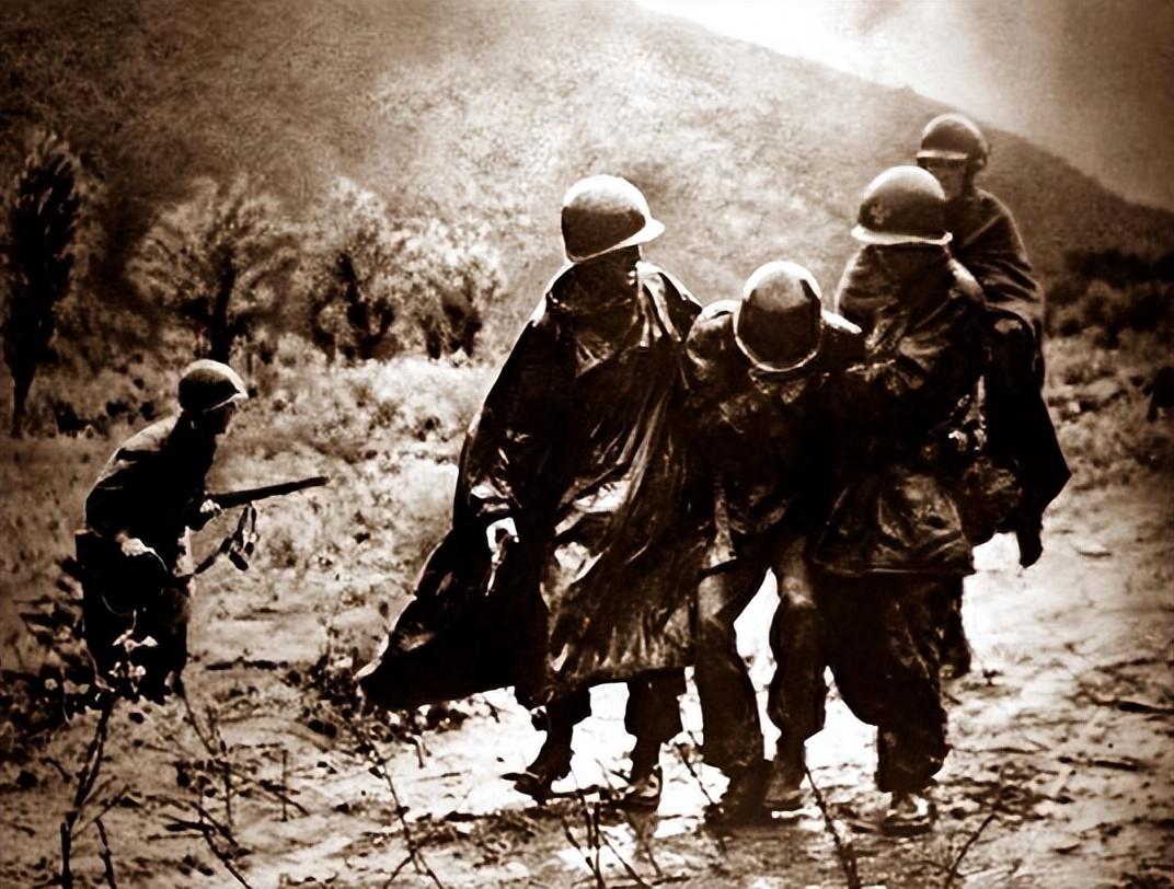 越战老照片曝光：残酷战场真相，远超你的想象！