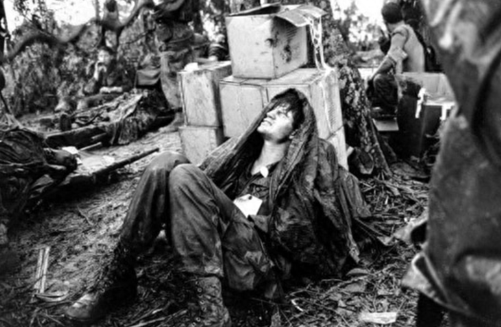 越战老照片曝光：残酷战场真相，远超你的想象！