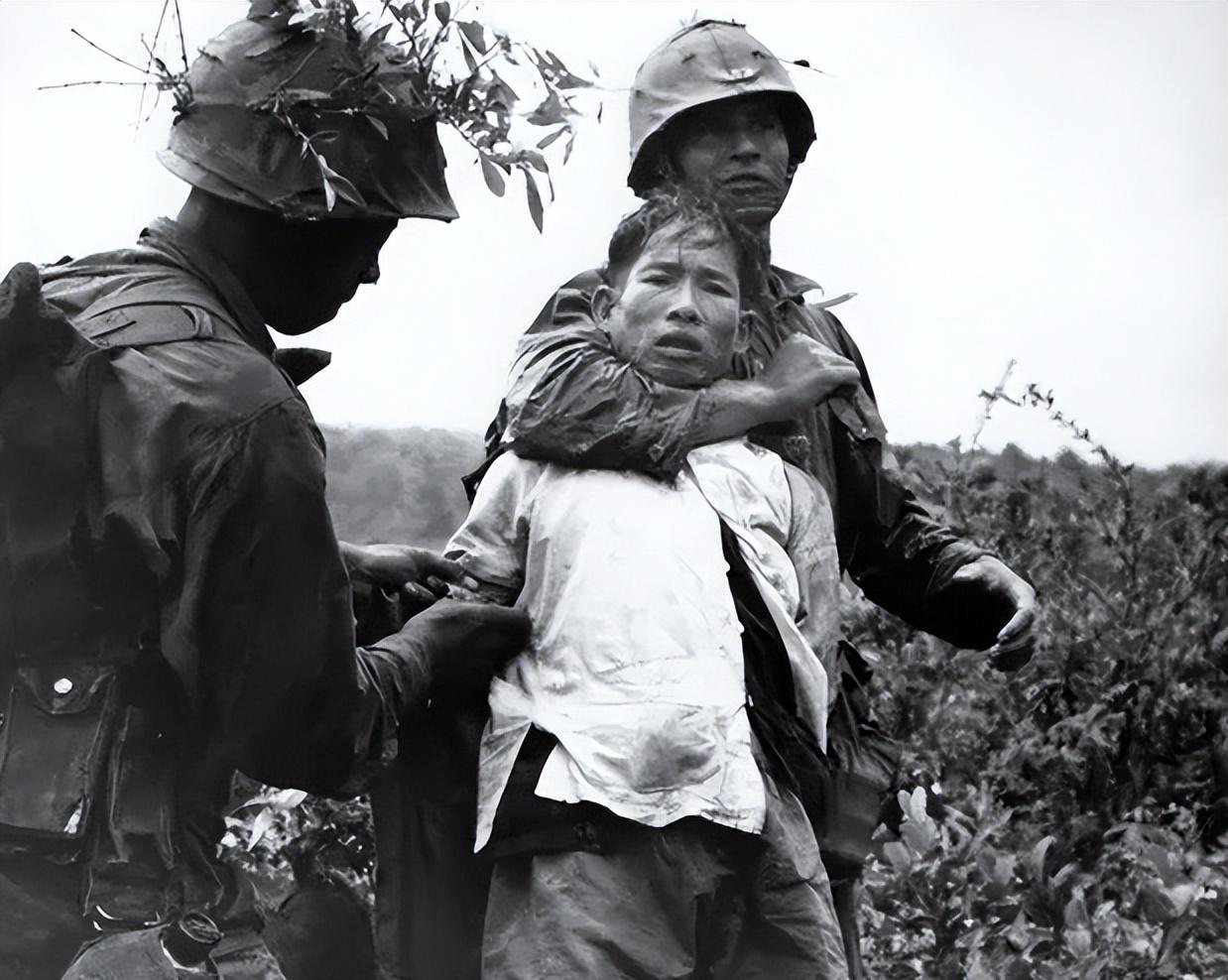 越南战争珍贵旧照：美国大兵的战场面貌，真实写照震撼人心