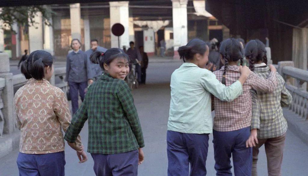 71年美国人秘密探访中国：珍贵12张照片曝光，揭秘历史瞬间